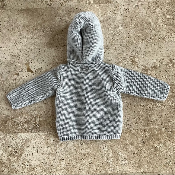 EUC Little Planet by Carter's Baby Organic Signature Stitch Cardigan Grey 9M - Picture 8 of 11